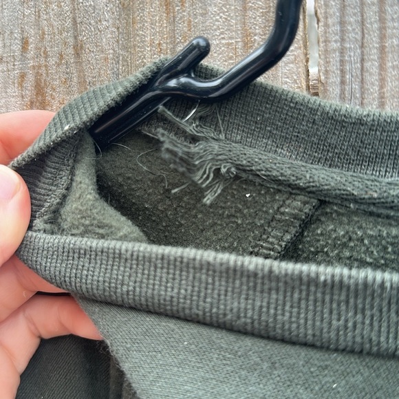 Vintage Nike Embroidered Men's Olive Crewneck Sweatshirt Size Large - Picture 6 of 7